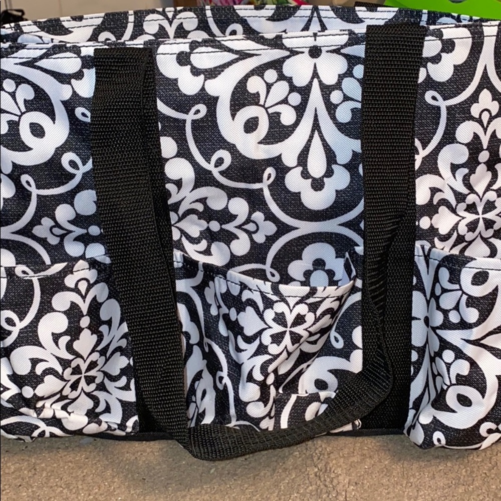 Thirty one Zip top organizing utility tote